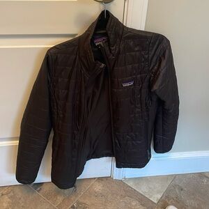 Women’s Patagonia nano puff jacket size XS. Very good condition.